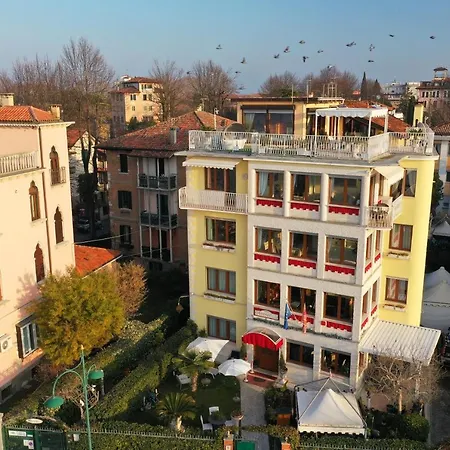 Oasis Lagoon Estate Holiday home Lido di Venezia